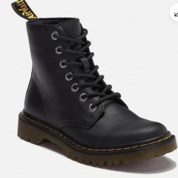 Doc Martens Luana (Soft, smooth black leather) Size 6 women's - Picture 1 of 6